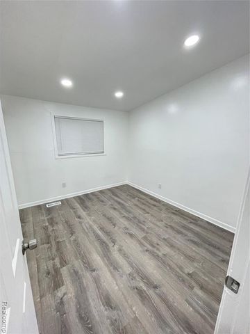 5265 Streefkerk Drive, Warren, MI 48092