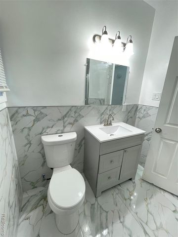 5265 Streefkerk Drive, Warren, MI 48092