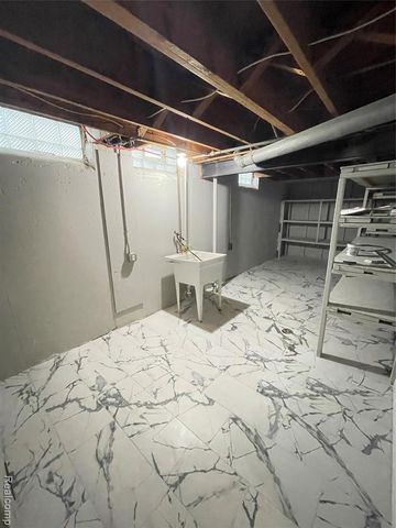 5265 Streefkerk Drive, Warren, MI 48092