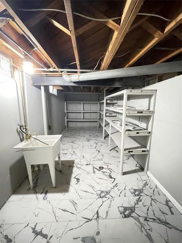 5265 Streefkerk Drive, Warren, MI 48092