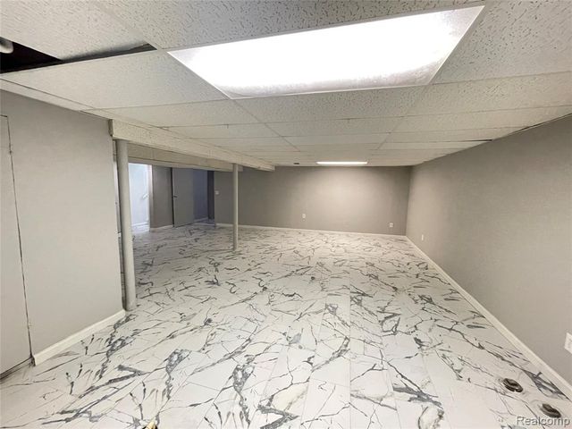 5265 Streefkerk Drive, Warren, MI 48092