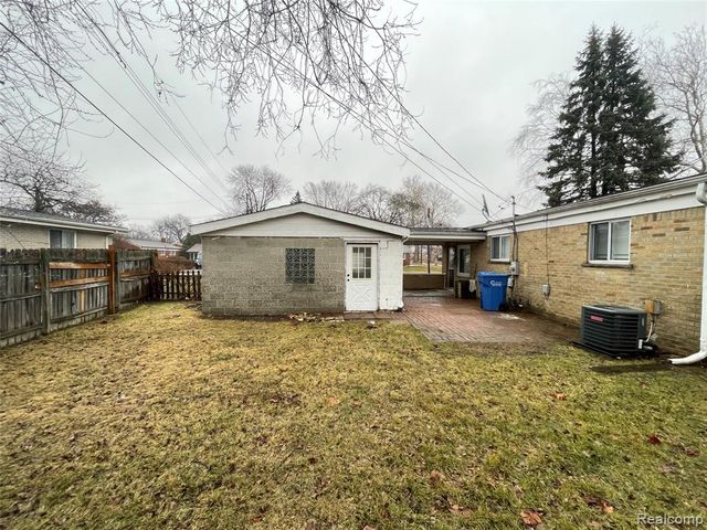 5265 Streefkerk Drive, Warren, MI 48092