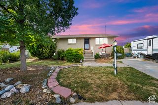 1166 W DALLAS ST, Syracuse, UT 84075