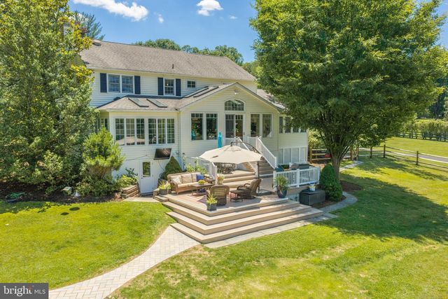 12 CHOWNING DR, Malvern, PA 19355