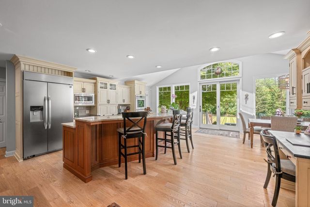 12 CHOWNING DR, Malvern, PA 19355