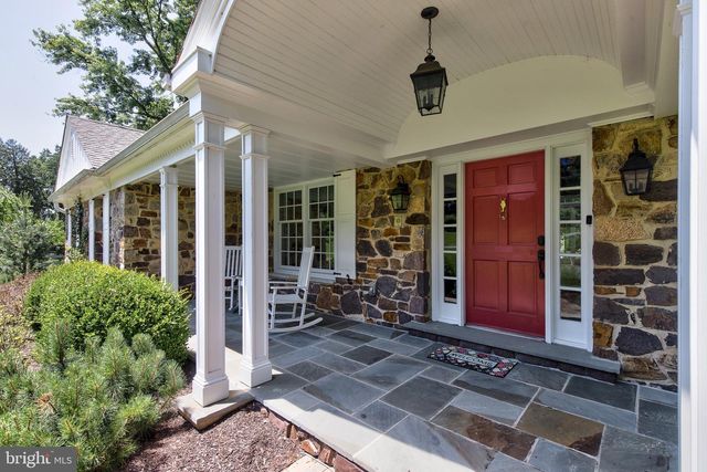 12 CHOWNING DR, Malvern, PA 19355