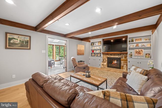 12 CHOWNING DR, Malvern, PA 19355