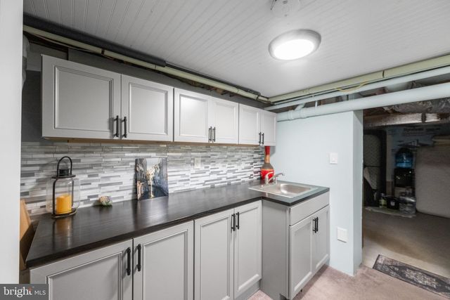 12 CHOWNING DR, Malvern, PA 19355