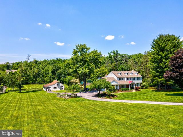 12 CHOWNING DR, Malvern, PA 19355