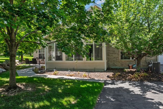 2101 W ABBEY VIEW RD, West Jordan, UT 84088