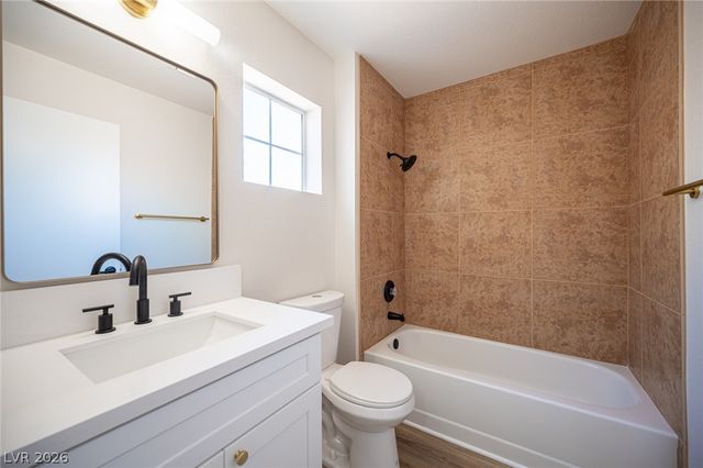 9009 Signal Terrace Drive, Las Vegas, NV 89134