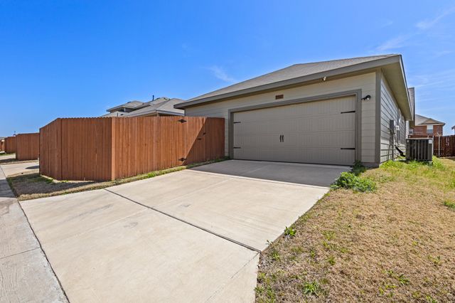 3141 Blossom Trail, Crandall, TX 75114