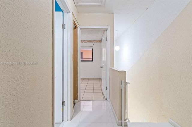 5888 W 25th Ct 5, Hialeah, FL 33016