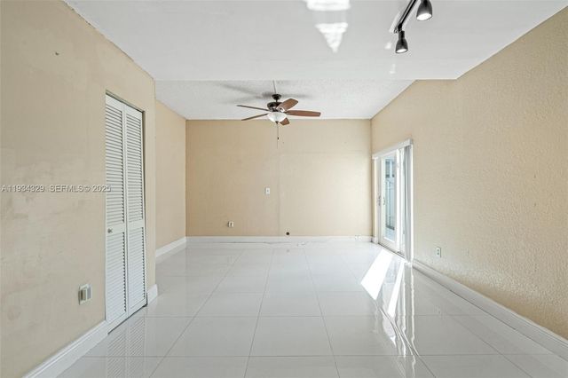 5888 W 25th Ct 5, Hialeah, FL 33016