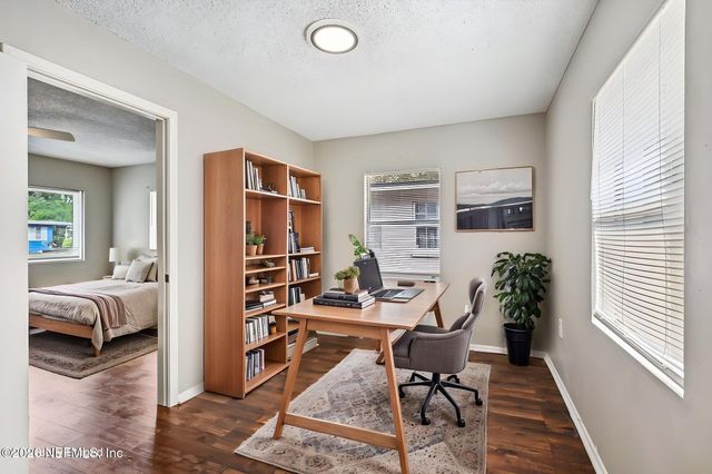 5609 EARTHA Drive, Jacksonville, FL 32209