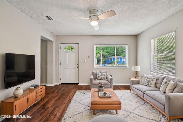 5609 EARTHA Drive, Jacksonville, FL 32209