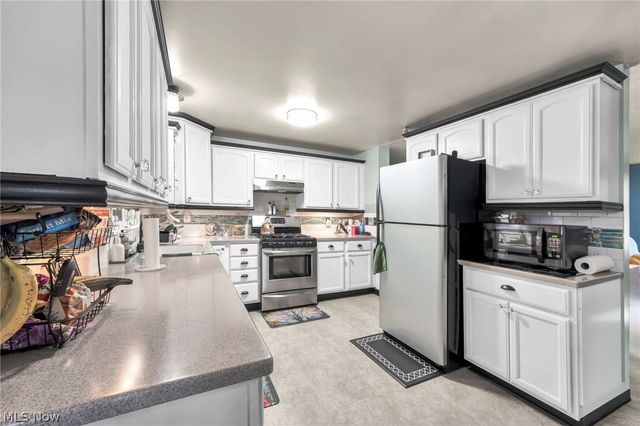 4885 Lynncrest Street SW, Canton, OH 44706