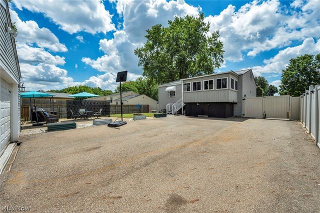 4885 Lynncrest Street SW, Canton, OH 44706