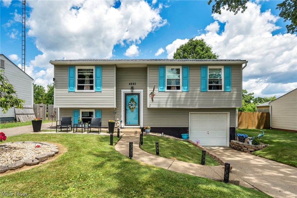 4885 Lynncrest Street SW, Canton, OH 44706