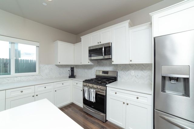 6026 E Fedora Avenue, Fresno, CA 93727