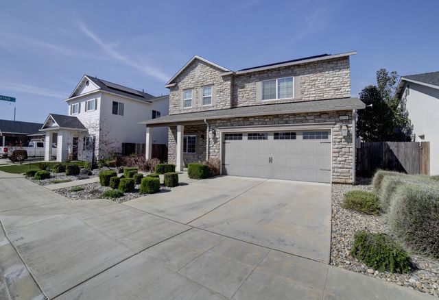 6026 E Fedora Avenue, Fresno, CA 93727