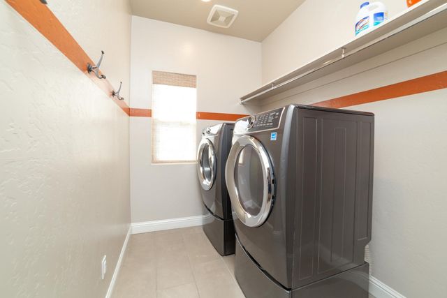 6026 E Fedora Avenue, Fresno, CA 93727