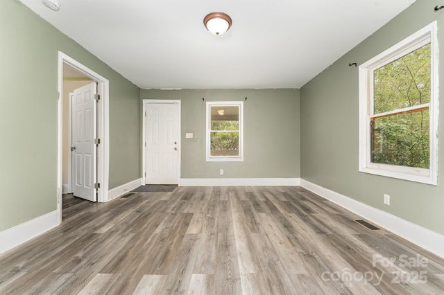 1716 Younger Avenue, Statesville, NC 28677