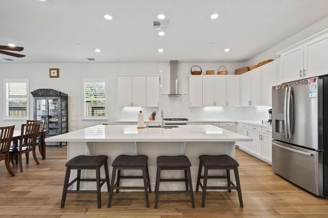 4721 Trumpet Lily Way, Roseville, CA 95747
