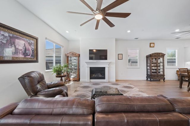 4721 Trumpet Lily Way, Roseville, CA 95747