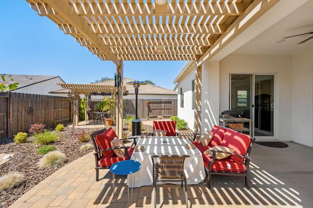 4721 Trumpet Lily Way, Roseville, CA 95747