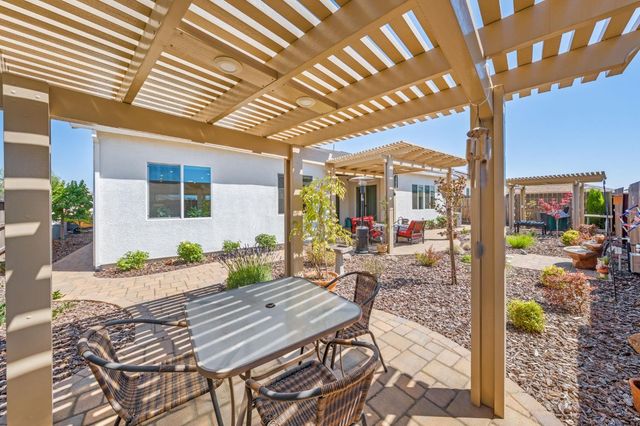 4721 Trumpet Lily Way, Roseville, CA 95747