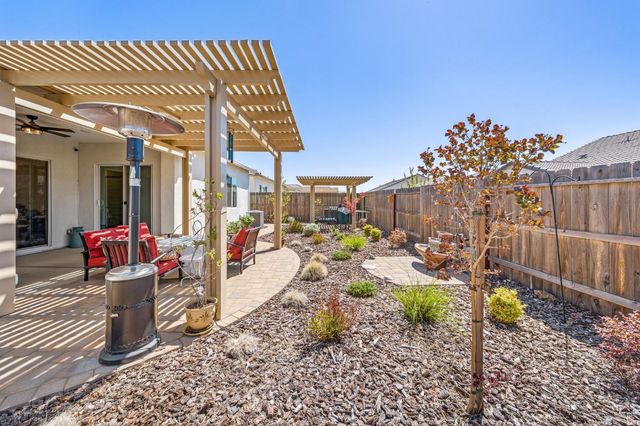 4721 Trumpet Lily Way, Roseville, CA 95747
