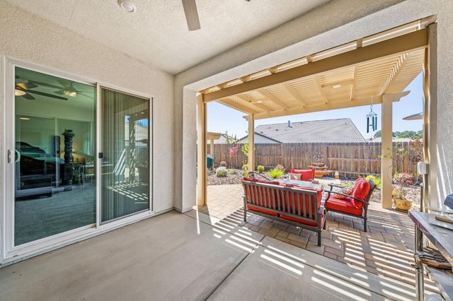 4721 Trumpet Lily Way, Roseville, CA 95747