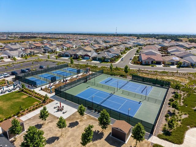 4721 Trumpet Lily Way, Roseville, CA 95747