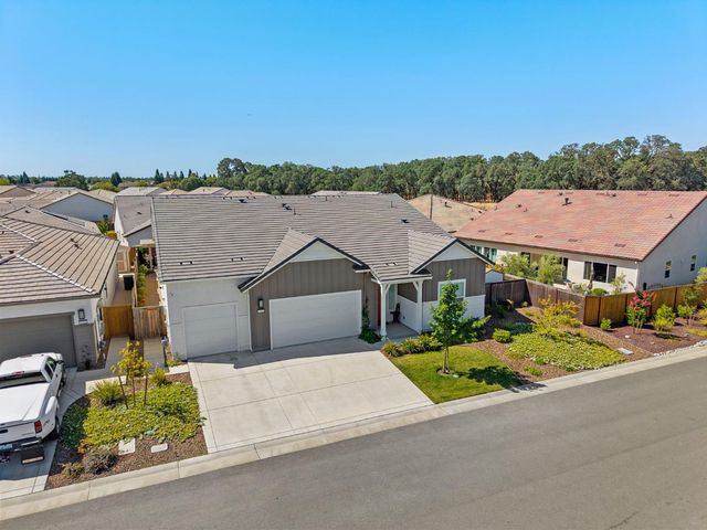 4721 Trumpet Lily Way, Roseville, CA 95747