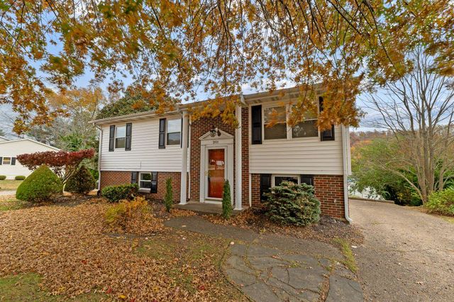 201 Nedra Drive, Barboursville, WV 25504