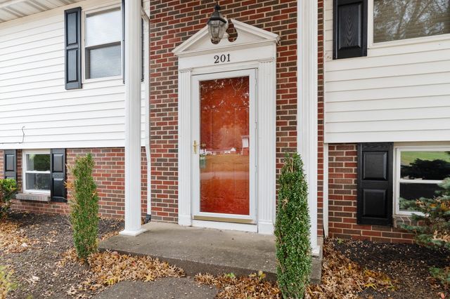 201 Nedra Drive, Barboursville, WV 25504