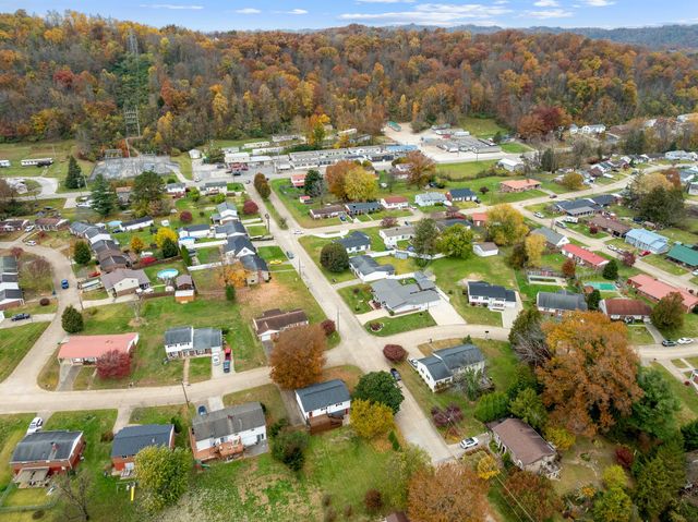 201 Nedra Drive, Barboursville, WV 25504