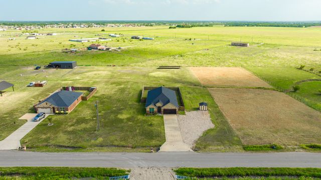 9689 County Road 4116, Kaufman, TX 75142