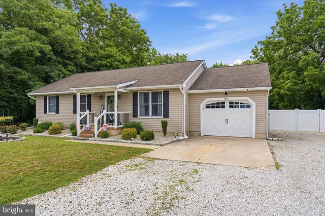 703 E BUTLER AVE, Vineland, NJ 08361
