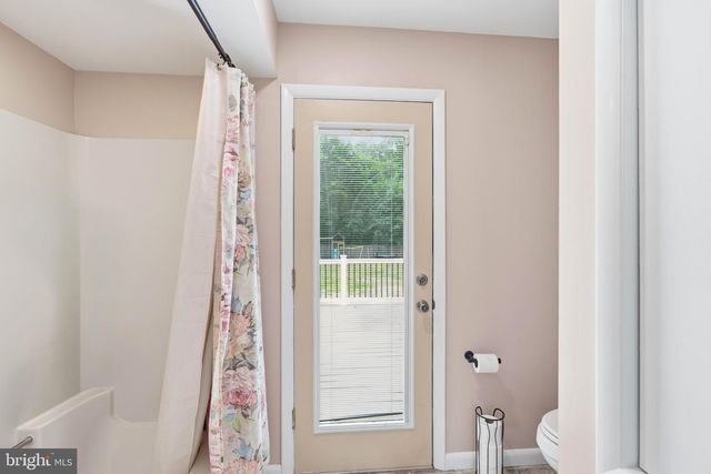 703 E BUTLER AVE, Vineland, NJ 08361