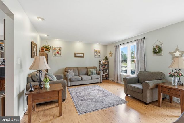 703 E BUTLER AVE, Vineland, NJ 08361