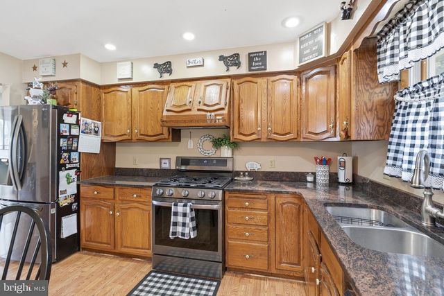703 E BUTLER AVE, Vineland, NJ 08361