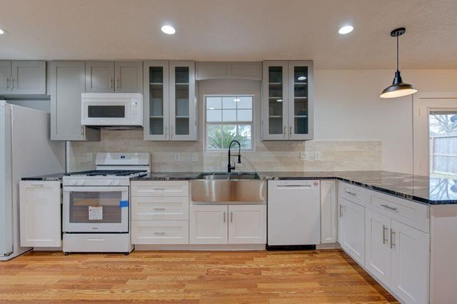 19403 Lake Hollow Lane, Houston, TX 77084