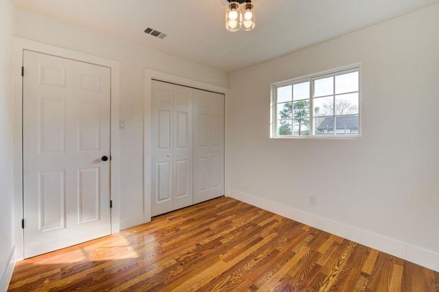 19403 Lake Hollow Lane, Houston, TX 77084