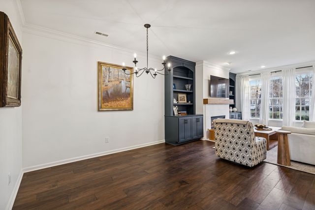 102 Pearl St, Franklin, TN 37064