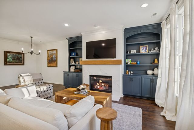 102 Pearl St, Franklin, TN 37064