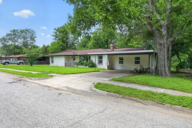 2833 Scruggs Park Drive, Richland Hills, TX 76118