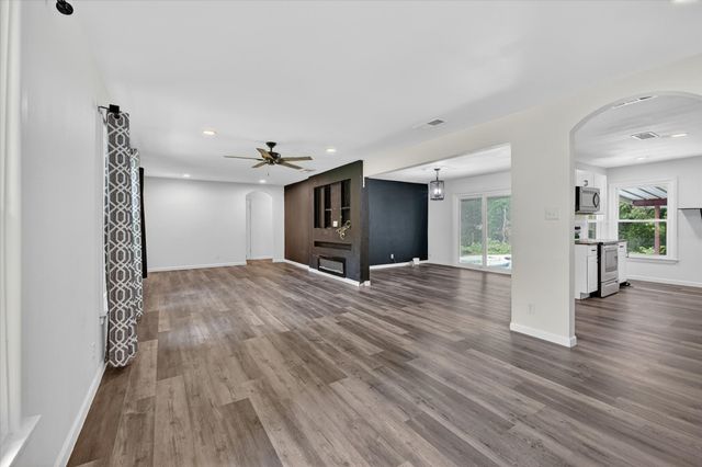 2833 Scruggs Park Drive, Richland Hills, TX 76118