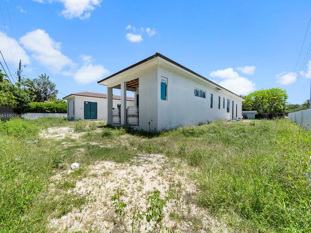 8275 SW 93rd St, Miami, FL 33156